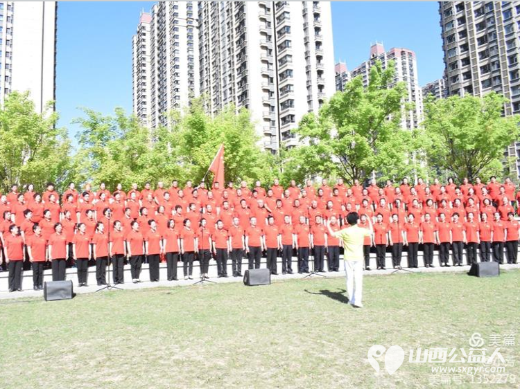 万柏林区万柏林街道合唱团在滨河公园参加“忆峥嵘岁月 颂盛世华章”群众性大合唱展演 - 第9张