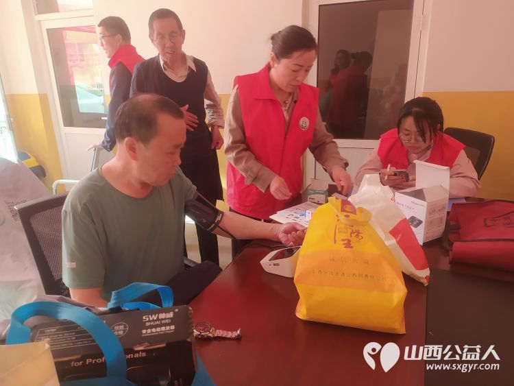 志愿服务进社区健康活动暖人心----介休市敬老协会走进北关街道体育路社区 - 第22张 - 山西公益人 志愿服务进社区健康活动暖人心----介休市敬老协会走进北关街道体育路社区 - 第22张