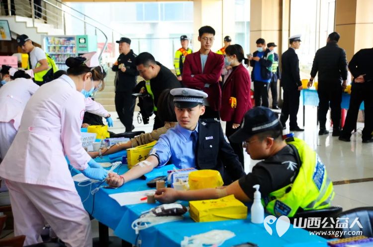 青春心向党护航新征程----小桔灯爱心联盟、山西省青年志愿者协会、太原市公安局龙城铁骑、太原市血液中心举办迎五四献热血活动 - 第12张 - 山西公益人 青春心向党护航新征程----小桔灯爱心联盟、山西省青年志愿者协会、太原市公安局龙城铁骑、太原市血液中心举办迎五四献热血活动 - 第12张