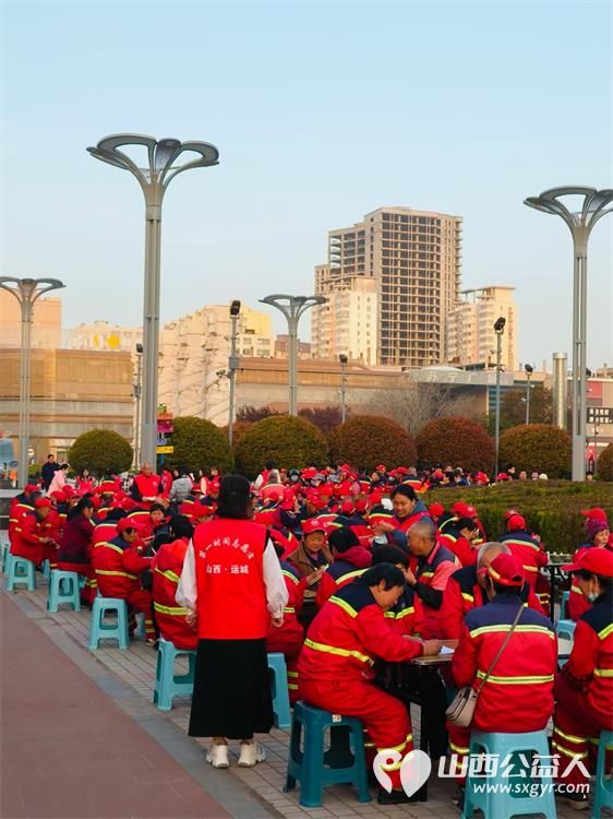 运城市盐湖区第一时间志愿者协会爱心早餐项目至2024年4月30日已运行2721天参与志愿者43156人次服务环卫工210148人次服务时长163148小时 - 第6张 - 山西公益人 运城市盐湖区第一时间志愿者协会爱心早餐项目至2024年4月30日已运行2721天参与志愿者43156人次服务环卫工210148人次服务时长163148小时 - 第6张