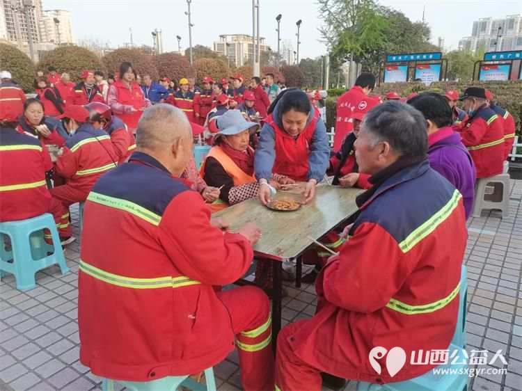 运城市盐湖区第一时间志愿者协会爱心早餐项目至2024年4月30日已运行2721天参与志愿者43156人次服务环卫工210148人次服务时长163148小时 - 第3张 - 山西公益人 运城市盐湖区第一时间志愿者协会爱心早餐项目至2024年4月30日已运行2721天参与志愿者43156人次服务环卫工210148人次服务时长163148小时 - 第3张