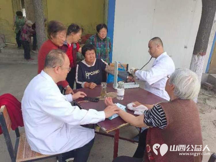 介休市敬老协会志愿者敬老爱老助老行动----张兰镇田堡村为老人爱心理发,义诊 - 第11张 - 山西公益人 介休市敬老协会志愿者敬老爱老助老行动----张兰镇田堡村为老人爱心理发,义诊 - 第11张