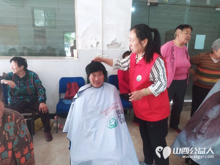 介休市敬老协会志愿者敬老爱老助老行动----张兰镇田堡村为老人爱心理发,义诊 - 第21张 - 山西公益人 介休市敬老协会志愿者敬老爱老助老行动----张兰镇田堡村为老人爱心理发,义诊 - 第21张