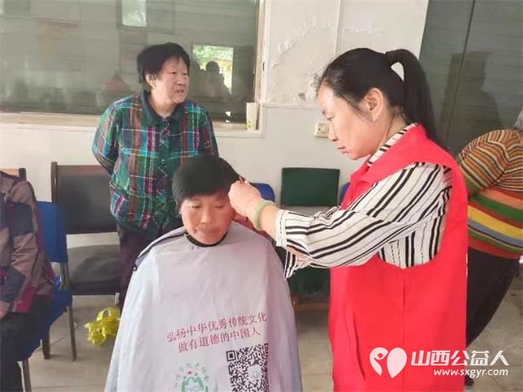 介休市敬老协会志愿者敬老爱老助老行动----张兰镇田堡村为老人爱心理发,义诊 - 第17张 - 山西公益人 介休市敬老协会志愿者敬老爱老助老行动----张兰镇田堡村为老人爱心理发,义诊 - 第17张