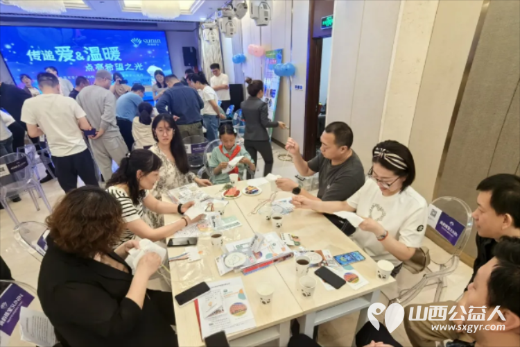 民建太原市委会去小店区特教学校开展“传递爱与温暖 点亮希望之光”融合教育实践活动 - 第11张 - 山西公益人 民建太原市委会去小店区特教学校开展“传递爱与温暖 点亮希望之光”融合教育实践活动 - 第11张