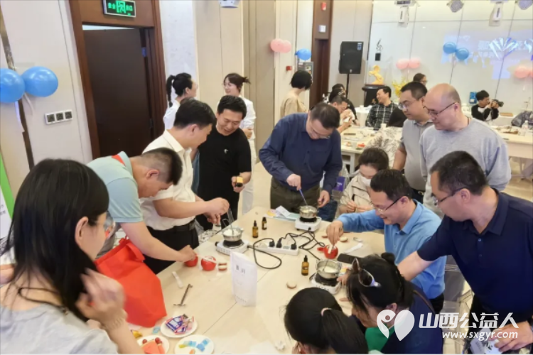 民建太原市委会去小店区特教学校开展“传递爱与温暖 点亮希望之光”融合教育实践活动 - 第8张 - 山西公益人 民建太原市委会去小店区特教学校开展“传递爱与温暖 点亮希望之光”融合教育实践活动 - 第8张