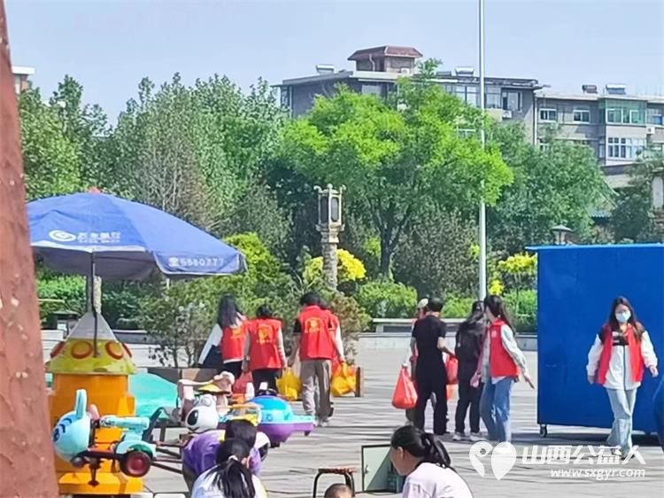 介休市北关街道彦博路社区志愿者协会五一假期在后土庙景区做公益引导志愿活动 - 第18张