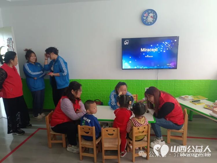 介休市北关街道彦博路社区志愿者协会开展“爱的分贝”认知包发放志愿活动 - 第4张 - 山西公益人 介休市北关街道彦博路社区志愿者协会开展“爱的分贝”认知包发放志愿活动 - 第4张