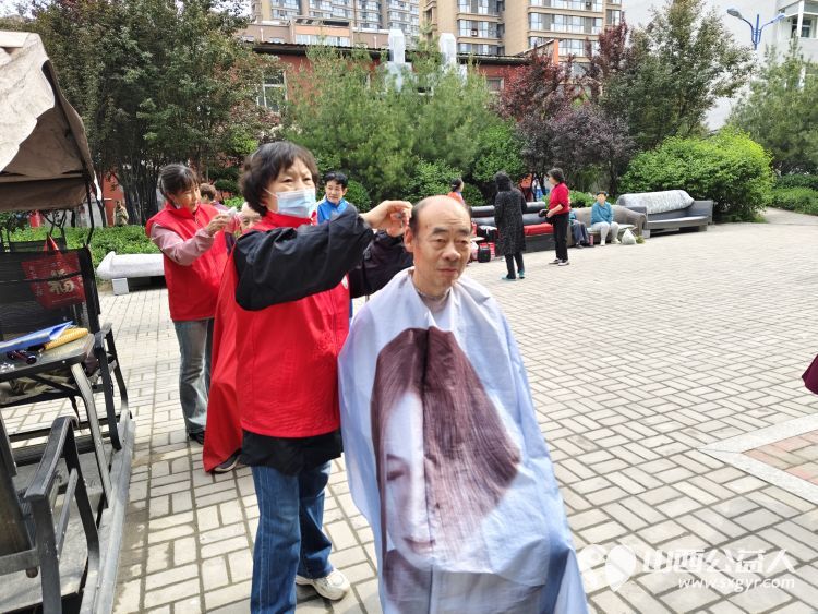 志愿服务进社区健康活动暖人心----介休市敬老协会走进西关街道金融路社区服务老人 - 第30张 - 山西公益人 志愿服务进社区健康活动暖人心----介休市敬老协会走进西关街道金融路社区服务老人 - 第30张