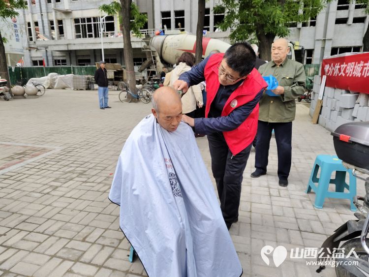 志愿服务进社区健康活动暖人心----介休市敬老协会走进西关街道金融路社区服务老人 - 第25张 - 山西公益人 志愿服务进社区健康活动暖人心----介休市敬老协会走进西关街道金融路社区服务老人 - 第25张