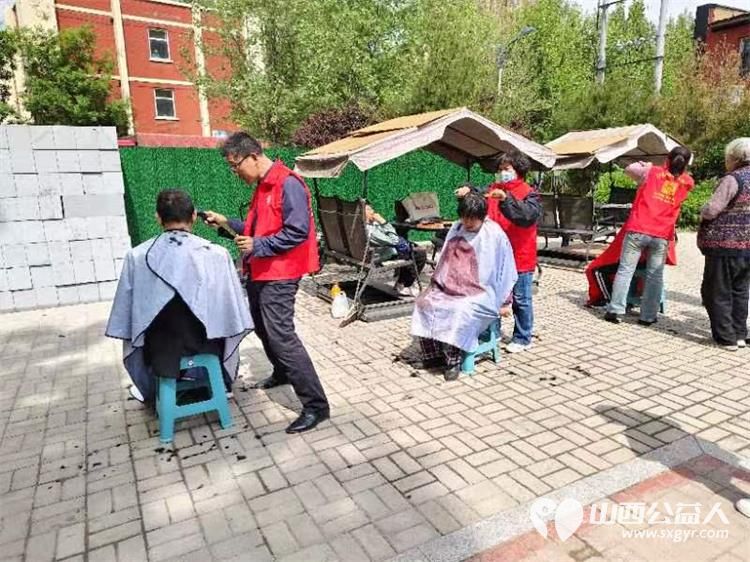 志愿服务进社区健康活动暖人心----介休市敬老协会走进西关街道金融路社区服务老人 - 第7张 - 山西公益人 志愿服务进社区健康活动暖人心----介休市敬老协会走进西关街道金融路社区服务老人 - 第7张