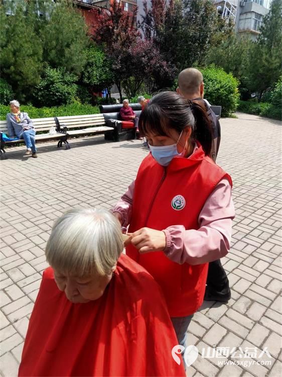 志愿服务进社区健康活动暖人心----介休市敬老协会走进西关街道金融路社区服务老人 - 第32张 - 山西公益人 志愿服务进社区健康活动暖人心----介休市敬老协会走进西关街道金融路社区服务老人 - 第32张