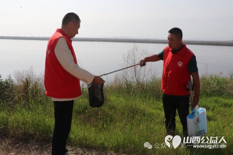 净湖行动,运城市第一时间志愿者保护盐湖生态守护碧海蓝天参加联合净湖专项行动 - 第11张 - 山西公益人 净湖行动,运城市第一时间志愿者保护盐湖生态守护碧海蓝天参加联合净湖专项行动 - 第11张