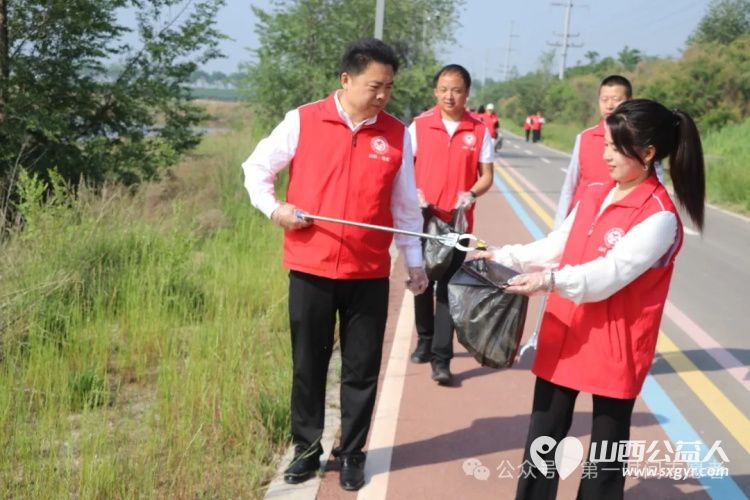 净湖行动,运城市第一时间志愿者保护盐湖生态守护碧海蓝天参加联合净湖专项行动 - 第9张 - 山西公益人 净湖行动,运城市第一时间志愿者保护盐湖生态守护碧海蓝天参加联合净湖专项行动 - 第9张