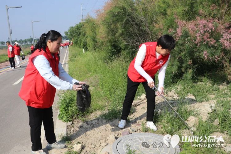 净湖行动,运城市第一时间志愿者保护盐湖生态守护碧海蓝天参加联合净湖专项行动 - 第7张 - 山西公益人 净湖行动,运城市第一时间志愿者保护盐湖生态守护碧海蓝天参加联合净湖专项行动 - 第7张