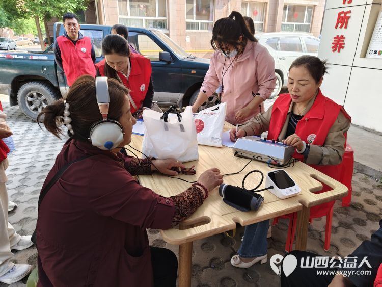 志愿服务进社区健康活动暖人心----介休市敬老协会在北坛街道介公东路社区为老人爱心义剪义诊 - 第27张 - 山西公益人 志愿服务进社区健康活动暖人心----介休市敬老协会在北坛街道介公东路社区为老人爱心义剪义诊 - 第27张