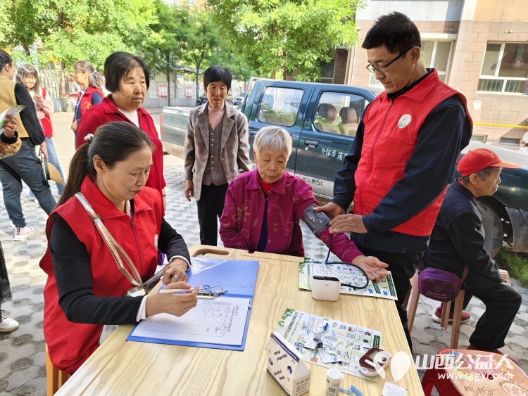 志愿服务进社区健康活动暖人心----介休市敬老协会在北坛街道介公东路社区为老人爱心义剪义诊 - 第23张 - 山西公益人 志愿服务进社区健康活动暖人心----介休市敬老协会在北坛街道介公东路社区为老人爱心义剪义诊 - 第23张