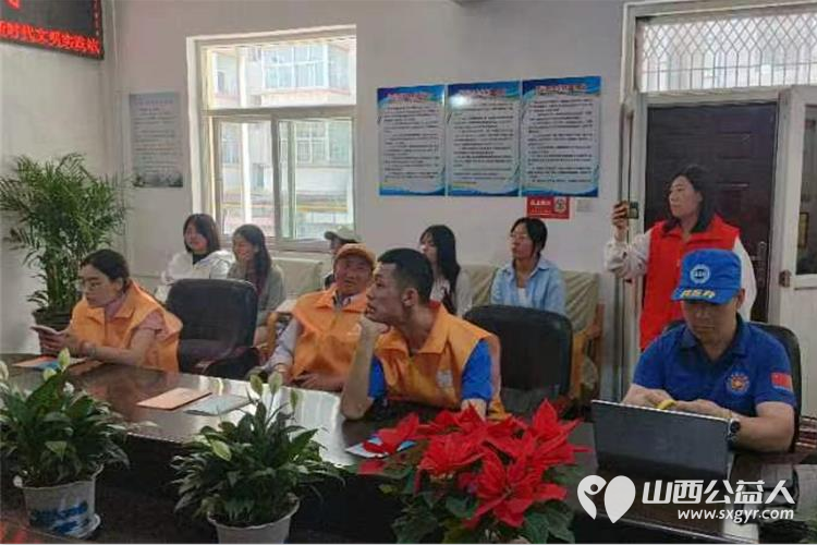 黄手环行动长治市合作团队阳光困境儿童帮扶协会携手角沿新时代文明实践联合开展了让爱回家防走失宣传发放活动 - 第5张 - 山西公益人 黄手环行动长治市合作团队阳光困境儿童帮扶协会携手角沿新时代文明实践联合开展了让爱回家防走失宣传发放活动 - 第5张