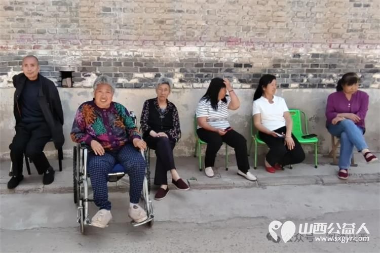 临汾市文明交通志愿者协会一支充满热情与关怀的队伍走进乔李益康养老院为老人们送去温暖并祝天下母亲节日快乐 - 第10张