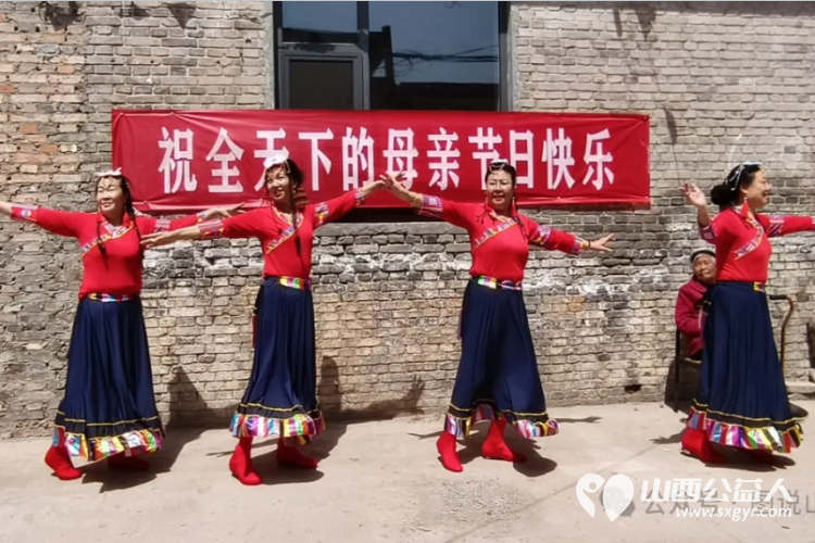 临汾市文明交通志愿者协会一支充满热情与关怀的队伍走进乔李益康养老院为老人们送去温暖并祝天下母亲节日快乐 - 第2张