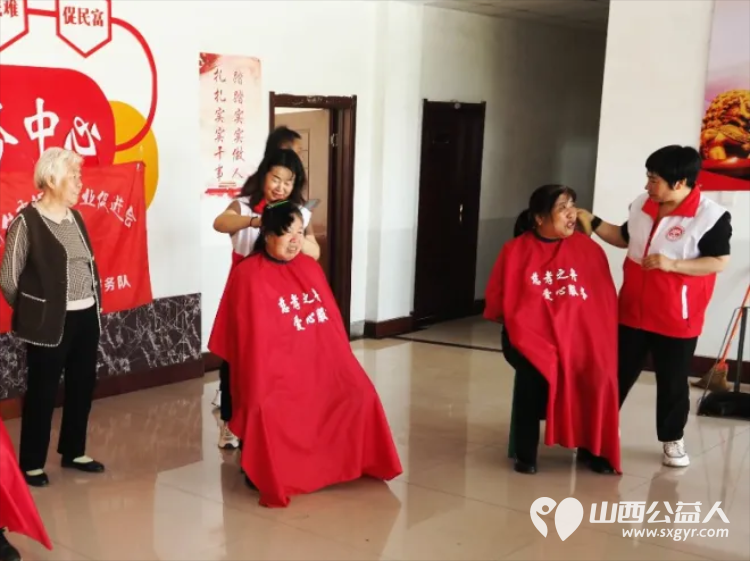 介休市好人事业促进会--慈孝之舟爱心团队携手东南街道南大街社区志愿服务队走进义棠镇温家沟小区 - 第2张 - 山西公益人 介休市好人事业促进会--慈孝之舟爱心团队携手东南街道南大街社区志愿服务队走进义棠镇温家沟小区 - 第2张