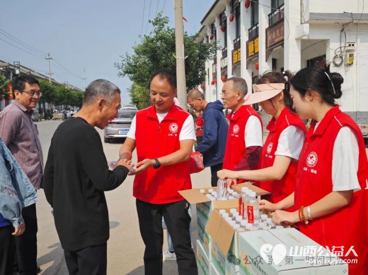运城市第一时间志愿者助力“关帝巡城”活动为巡城活动提供保障 - 第7张