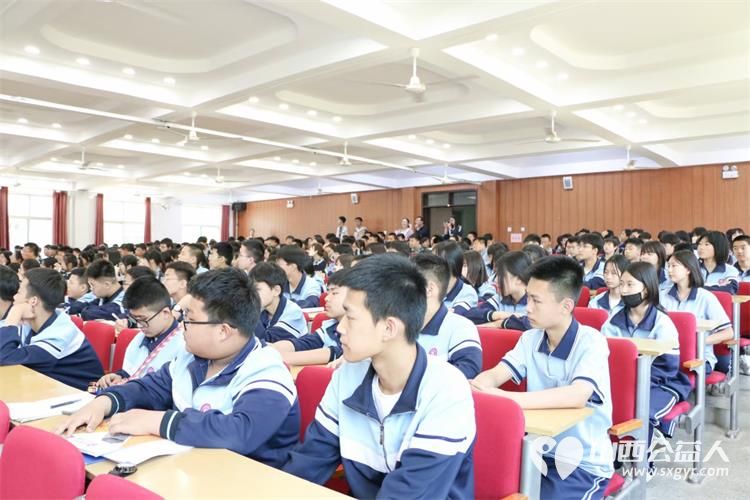 太原学花志愿服务中心在阳曲县一中开展了“改变生活方式,让您更健康”公益巡讲走基层活动 - 第7张 - 山西公益人 太原学花志愿服务中心在阳曲县一中开展了“改变生活方式,让您更健康”公益巡讲走基层活动 - 第7张