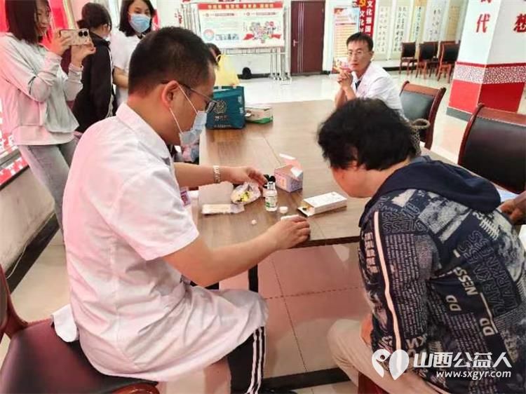 志愿服务进社区健康活动暖人心----介休市敬老协会在西南街道光明路社区服务老人 - 第14张 - 山西公益人 志愿服务进社区健康活动暖人心----介休市敬老协会在西南街道光明路社区服务老人 - 第14张