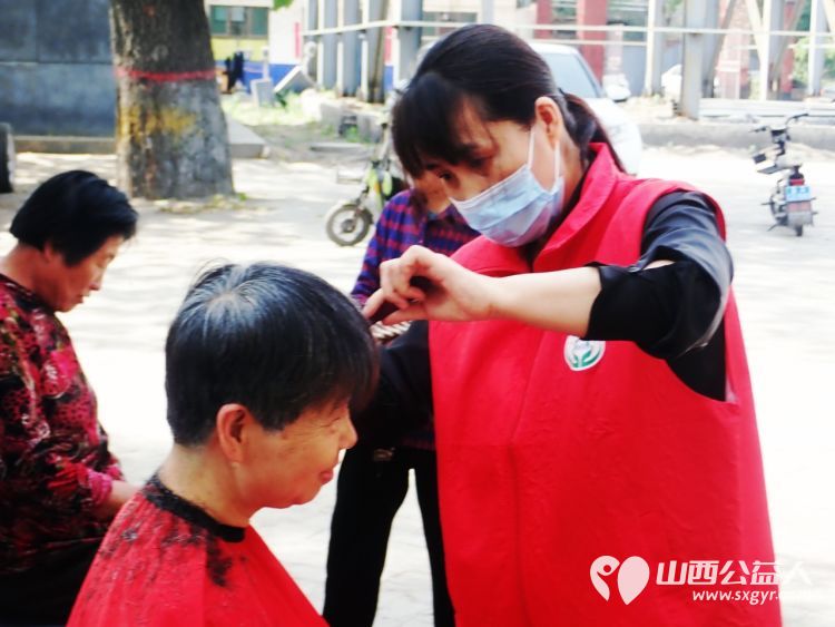 介休市敬老协会孝善行之敬老爱老助老行动----义安镇沙堡村连福镇义和堡村为老人们送去社会的温暖与关怀 - 第21张 - 山西公益人 介休市敬老协会孝善行之敬老爱老助老行动----义安镇沙堡村连福镇义和堡村为老人们送去社会的温暖与关怀 - 第21张