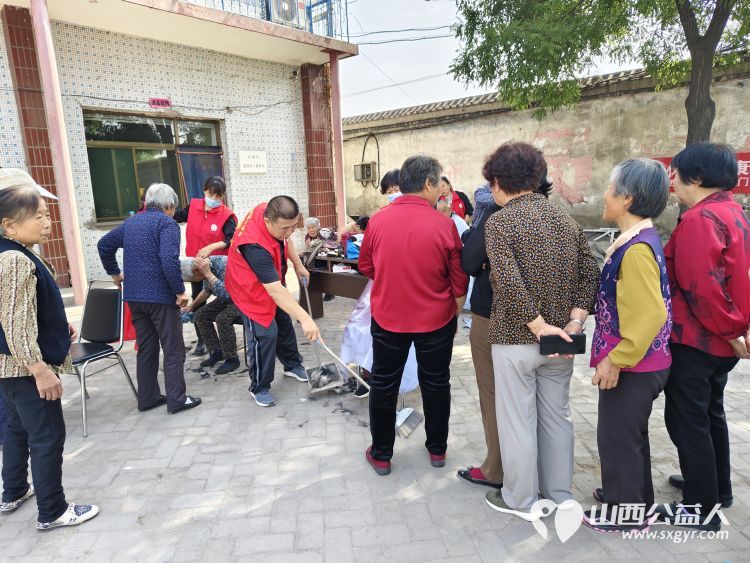 介休市敬老协会孝善行之敬老爱老助老行动----义安镇沙堡村连福镇义和堡村为老人们送去社会的温暖与关怀 - 第15张 - 山西公益人 介休市敬老协会孝善行之敬老爱老助老行动----义安镇沙堡村连福镇义和堡村为老人们送去社会的温暖与关怀 - 第15张