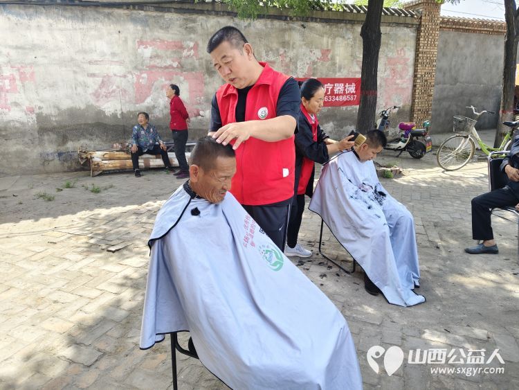 介休市敬老协会孝善行之敬老爱老助老行动----义安镇沙堡村连福镇义和堡村为老人们送去社会的温暖与关怀 - 第9张 - 山西公益人 介休市敬老协会孝善行之敬老爱老助老行动----义安镇沙堡村连福镇义和堡村为老人们送去社会的温暖与关怀 - 第9张