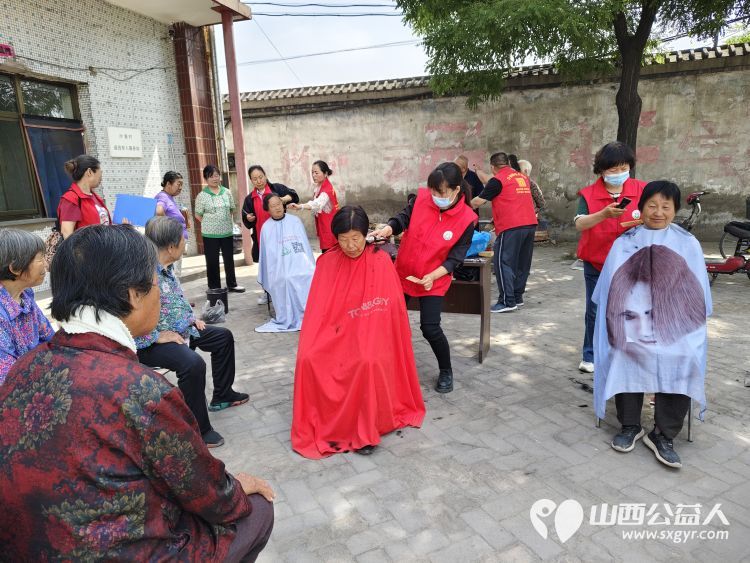 介休市敬老协会孝善行之敬老爱老助老行动----义安镇沙堡村连福镇义和堡村为老人们送去社会的温暖与关怀 - 第6张 - 山西公益人 介休市敬老协会孝善行之敬老爱老助老行动----义安镇沙堡村连福镇义和堡村为老人们送去社会的温暖与关怀 - 第6张