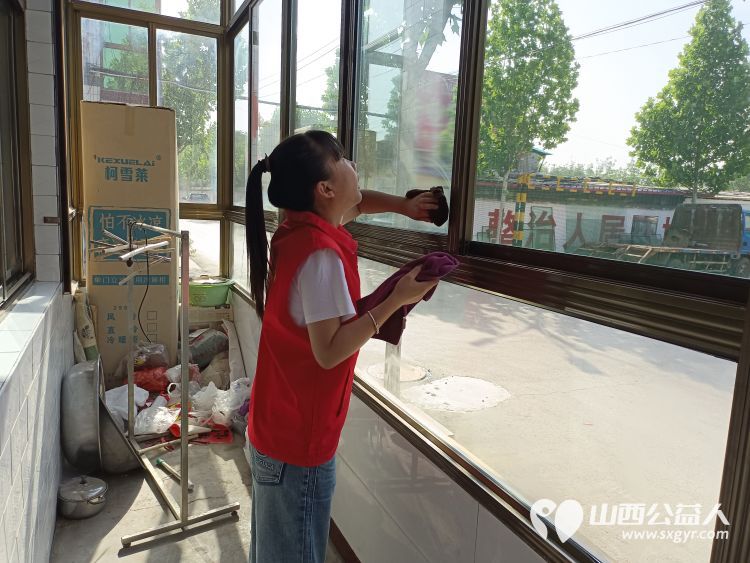 介休市敬老协会敬老爱老助老行动----入户连福镇义和堡村83岁特困老人王士功家中为老人们送去社会的温暖 - 第6张 - 山西公益人 介休市敬老协会敬老爱老助老行动----入户连福镇义和堡村83岁特困老人王士功家中为老人们送去社会的温暖 - 第6张