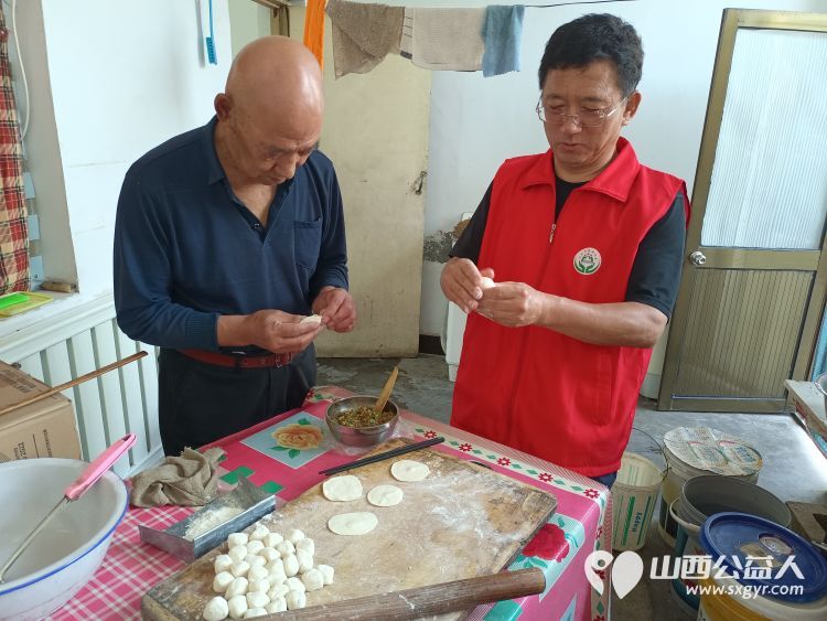 介休市敬老协会敬老爱老助老行动----入户连福镇义和堡村83岁特困老人王士功家中为老人们送去社会的温暖 - 第10张 - 山西公益人 介休市敬老协会敬老爱老助老行动----入户连福镇义和堡村83岁特困老人王士功家中为老人们送去社会的温暖 - 第10张