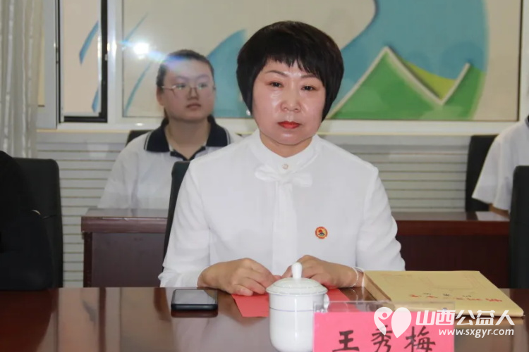 忻州一中举行山西省青少年发展基金会忻州一中校友红玫瑰基金发放仪式30名忻中学子颁发每人2000元的爱心资助 - 第4张 - 山西公益人 忻州一中举行山西省青少年发展基金会忻州一中校友红玫瑰基金发放仪式30名忻中学子颁发每人2000元的爱心资助 - 第4张
