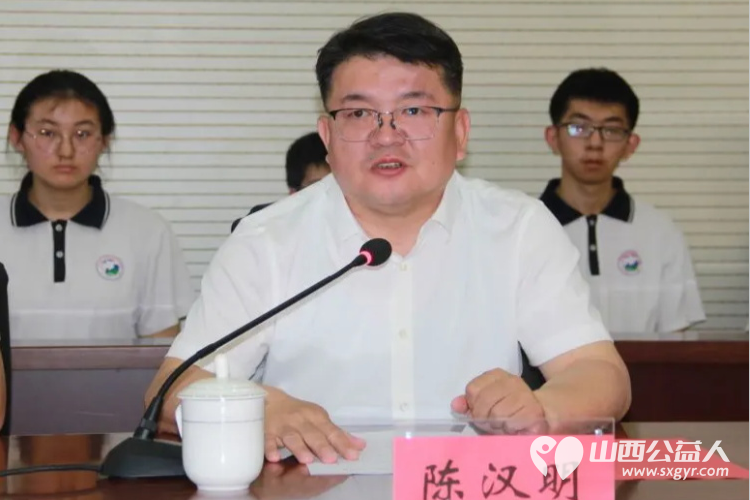 忻州一中举行山西省青少年发展基金会忻州一中校友红玫瑰基金发放仪式30名忻中学子颁发每人2000元的爱心资助 - 第5张 - 山西公益人 忻州一中举行山西省青少年发展基金会忻州一中校友红玫瑰基金发放仪式30名忻中学子颁发每人2000元的爱心资助 - 第5张