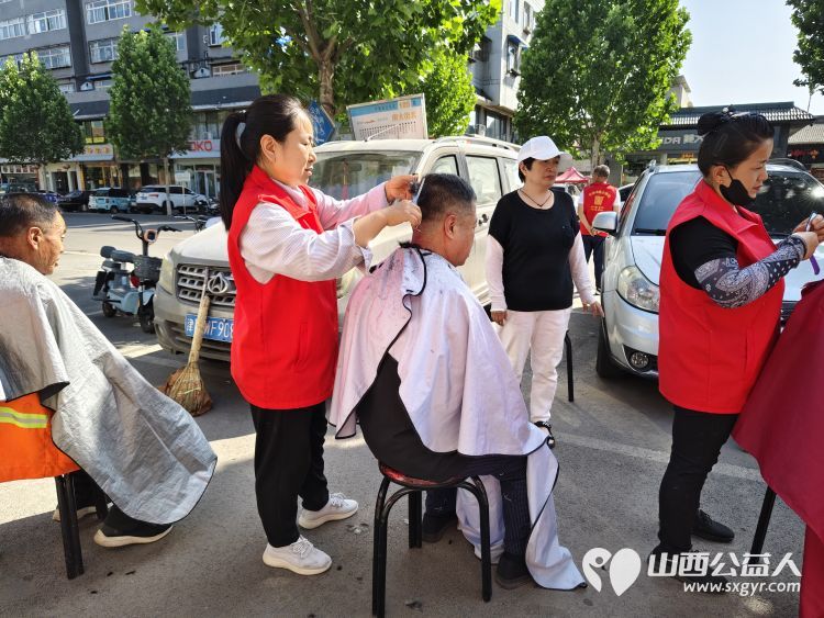 介休市敬老协会志愿服务进社区健康活动暖人心----东南街道段家巷社区服务老人 - 第9张 - 山西公益人 介休市敬老协会志愿服务进社区健康活动暖人心----东南街道段家巷社区服务老人 - 第9张