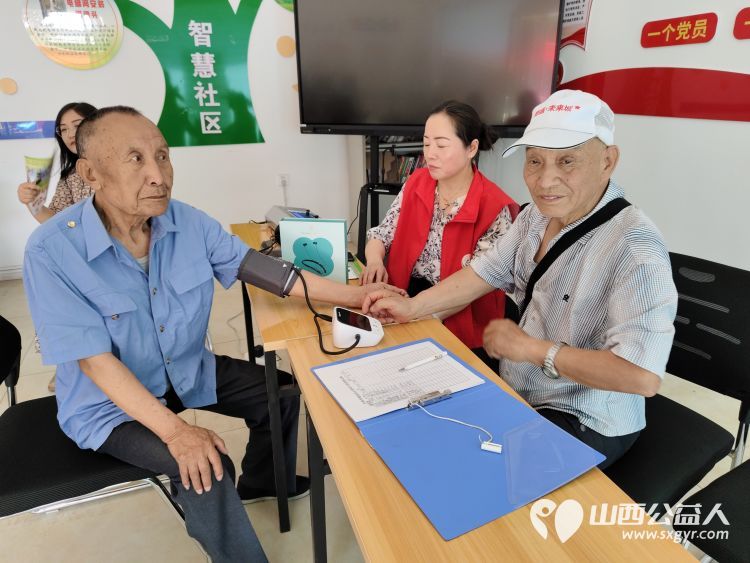 介休市敬老协会志愿服务进社区健康活动暖人心----东南街道段家巷社区服务老人 - 第27张 - 山西公益人 介休市敬老协会志愿服务进社区健康活动暖人心----东南街道段家巷社区服务老人 - 第27张