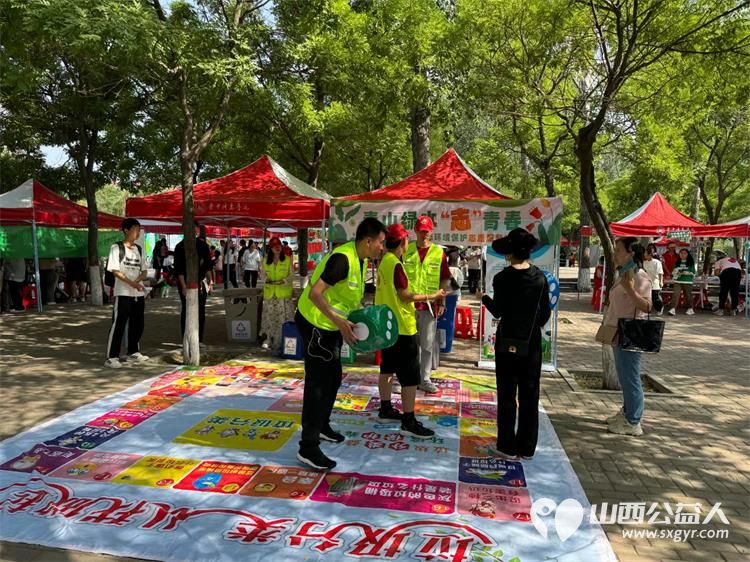 晋中新青年高校志愿者联合服务中心组织志愿者走进大学城垃圾分类活动 - 第7张 - 山西公益人 晋中新青年高校志愿者联合服务中心组织志愿者走进大学城垃圾分类活动 - 第7张