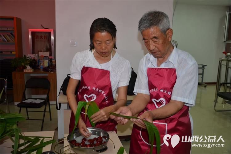 端午节到来之际，太原市小店区营盘街道南内环街二社区开展特色包粽子活动社区工作人员居民群众积极参加 - 第8张