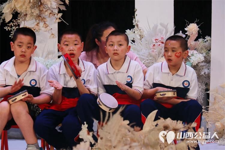 太原市灵星大龄康复中心举办庆祝六一儿童节活动小朋友们演出了精彩的节目 - 第6张 - 山西公益人 太原市灵星大龄康复中心举办庆祝六一儿童节活动小朋友们演出了精彩的节目 - 第6张