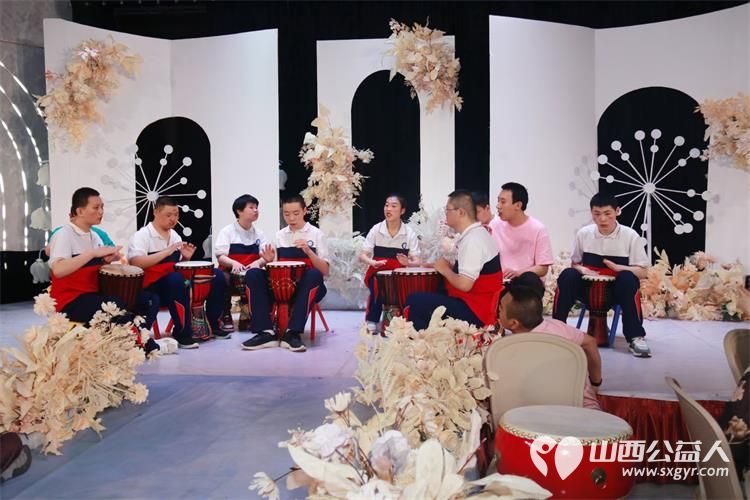 太原市灵星大龄康复中心举办庆祝六一儿童节活动小朋友们演出了精彩的节目 - 第8张 - 山西公益人 太原市灵星大龄康复中心举办庆祝六一儿童节活动小朋友们演出了精彩的节目 - 第8张