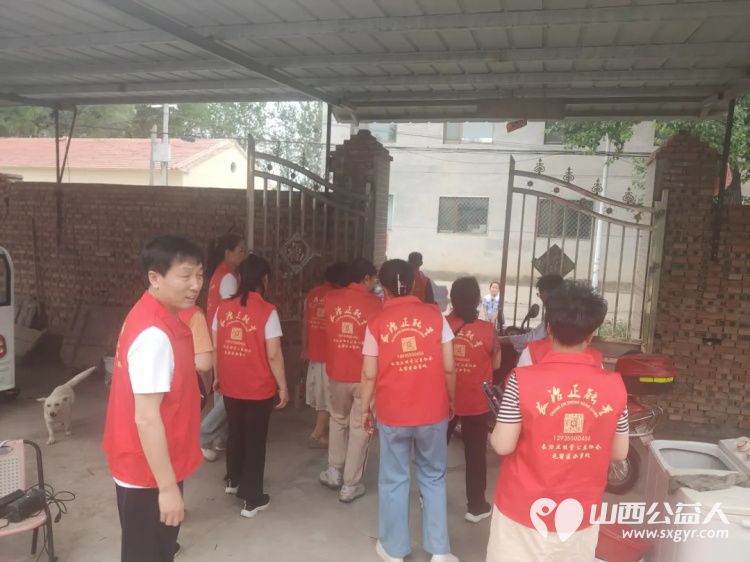 长治正能量公益协会协会屯留办事处在端午节到来之际去余吾和吾元两个乡镇进行孤寡残病老人慰问活动 - 第4张