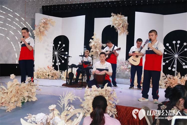 太原市灵星大龄康复中心举办庆祝六一儿童节活动小朋友们演出了精彩的节目 - 第16张 - 山西公益人 太原市灵星大龄康复中心举办庆祝六一儿童节活动小朋友们演出了精彩的节目 - 第16张