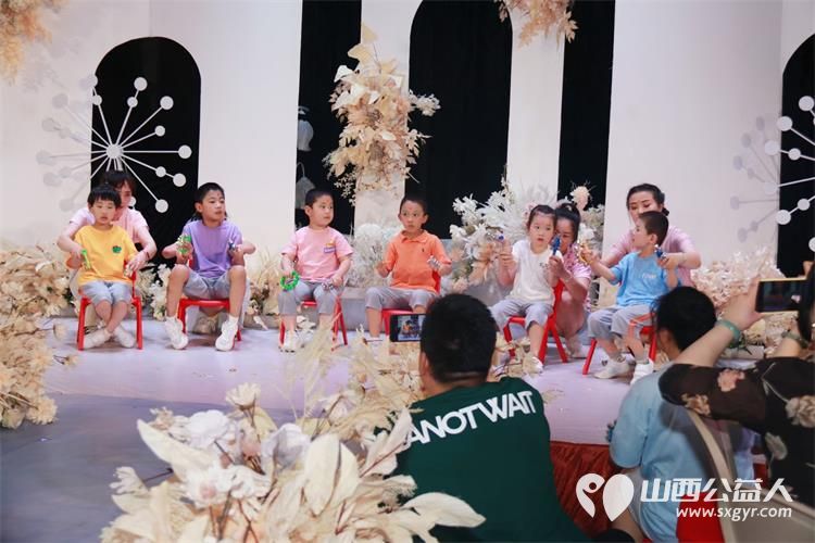 太原市灵星大龄康复中心举办庆祝六一儿童节活动小朋友们演出了精彩的节目 - 第12张 - 山西公益人 太原市灵星大龄康复中心举办庆祝六一儿童节活动小朋友们演出了精彩的节目 - 第12张