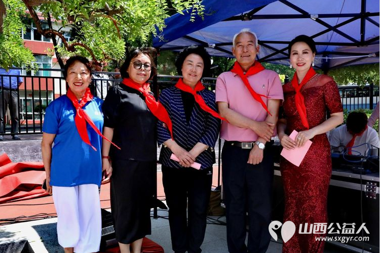 放飞中国梦，传承红基因 山西省城学雷锋志愿服务总团在省军区大院举办庆六一儿童节演出活动 - 第12张