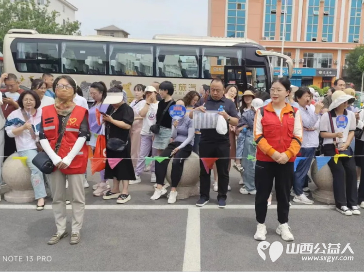 晋中市义工协会组织志愿者参加“2024助力高考”志愿服务活动 - 第3张