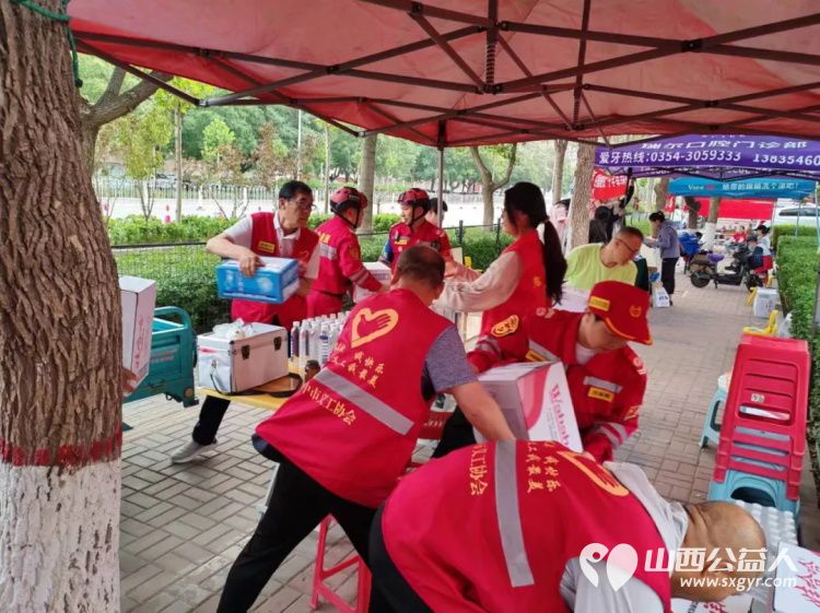 晋中市义工协会组织志愿者参加“2024助力高考”志愿服务活动 - 第4张