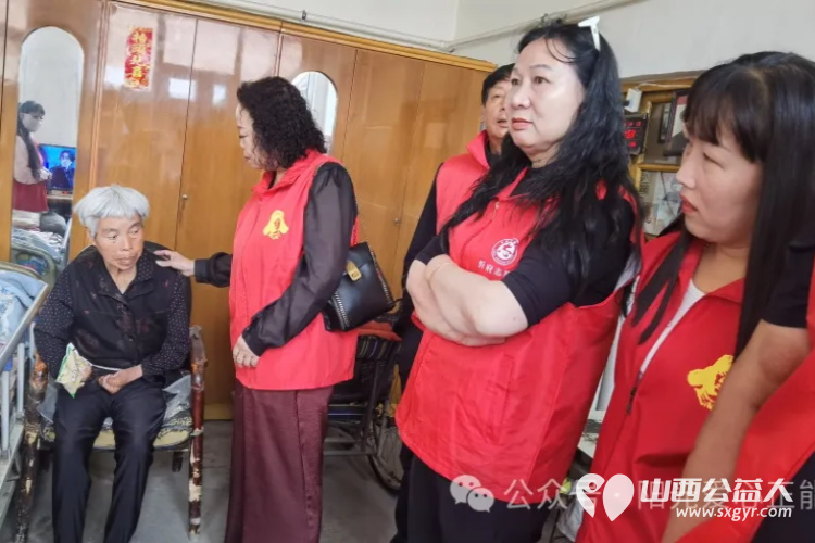 粽情端午节忻州市阳光爱心公益志愿者在会长张素梅的组织下为这里的孤寡老人和残疾人送来了粽子等多种节日食品 - 第7张 - 山西公益人 粽情端午节忻州市阳光爱心公益志愿者在会长张素梅的组织下为这里的孤寡老人和残疾人送来了粽子等多种节日食品 - 第7张