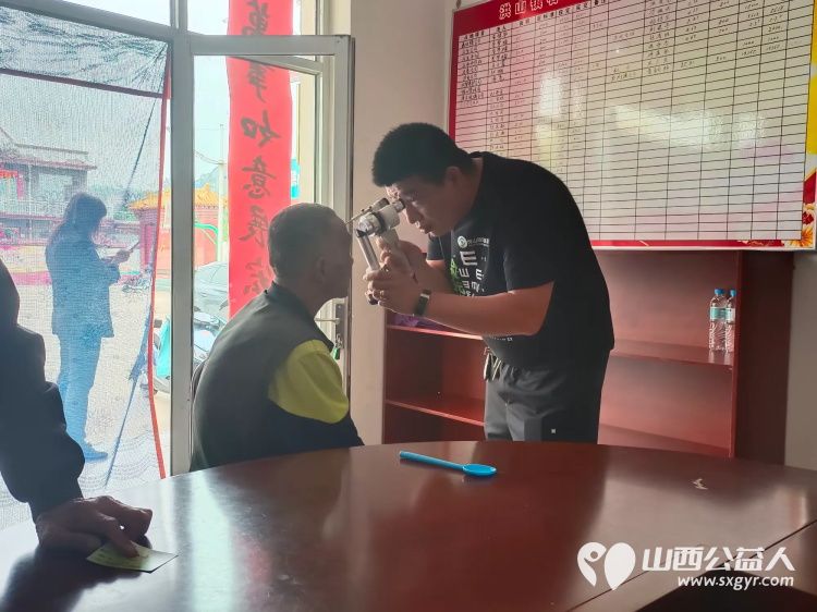 介休市敬老协会“孝善行”之敬老爱老助老行动在洪山镇石屯村开展为老人们送去社会的温暖与关怀 - 第14张 - 山西公益人 介休市敬老协会“孝善行”之敬老爱老助老行动在洪山镇石屯村开展为老人们送去社会的温暖与关怀 - 第14张